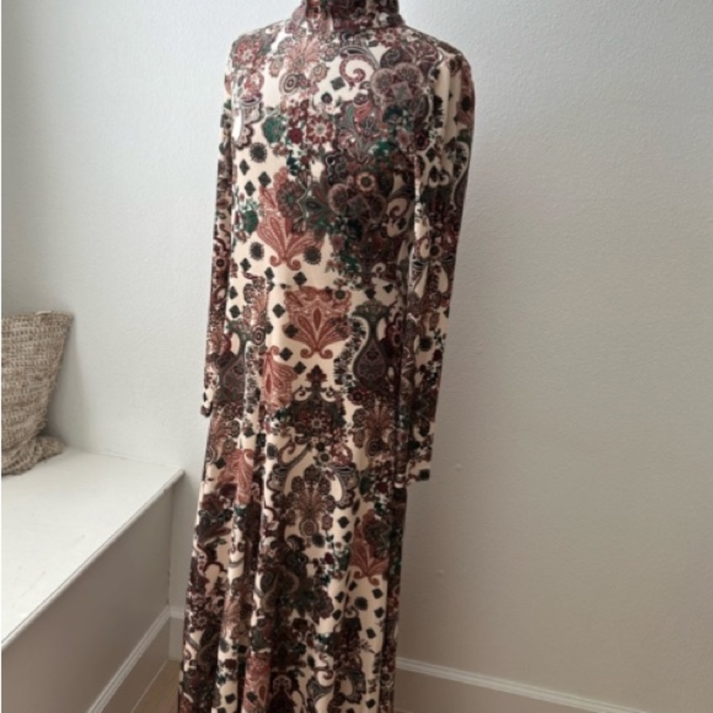 Cara Cara Agata Dress - Picture 2 of 10